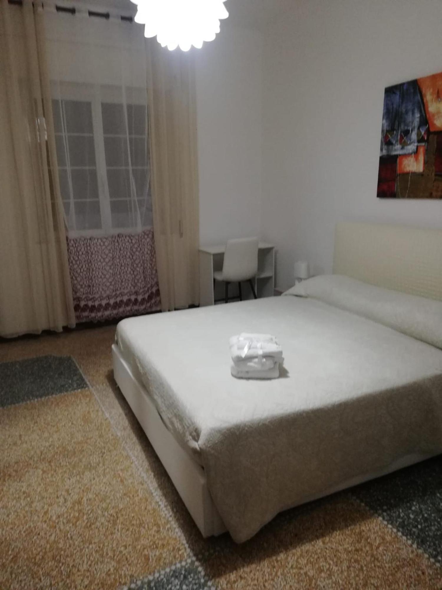 Apartamento La Casa Di Anna Tarento Exterior foto